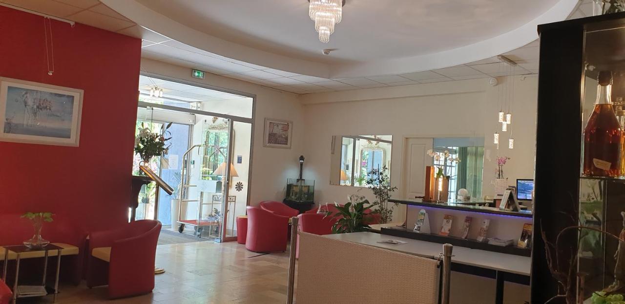 Le Fleurance - NOUVELLE équipe - Groupe LOGIS Hôtels Esterno foto