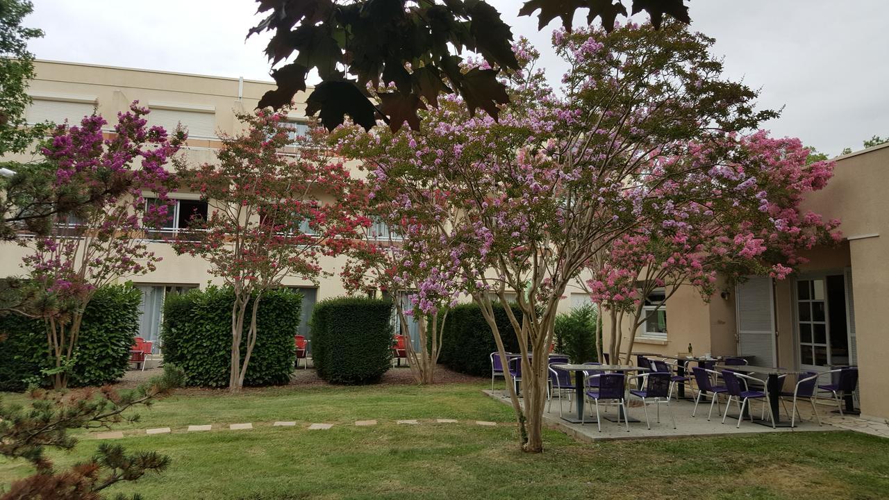 Le Fleurance - NOUVELLE équipe - Groupe LOGIS Hôtels Esterno foto